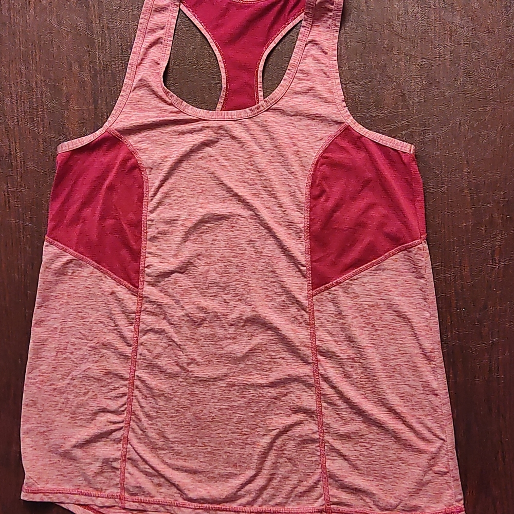 Xersion Womens Everair Scoop Neck Sleeveless Tank Top